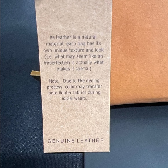 Margot New York |  “Gina” Leather Compact Wallet - Picture 10 of 12